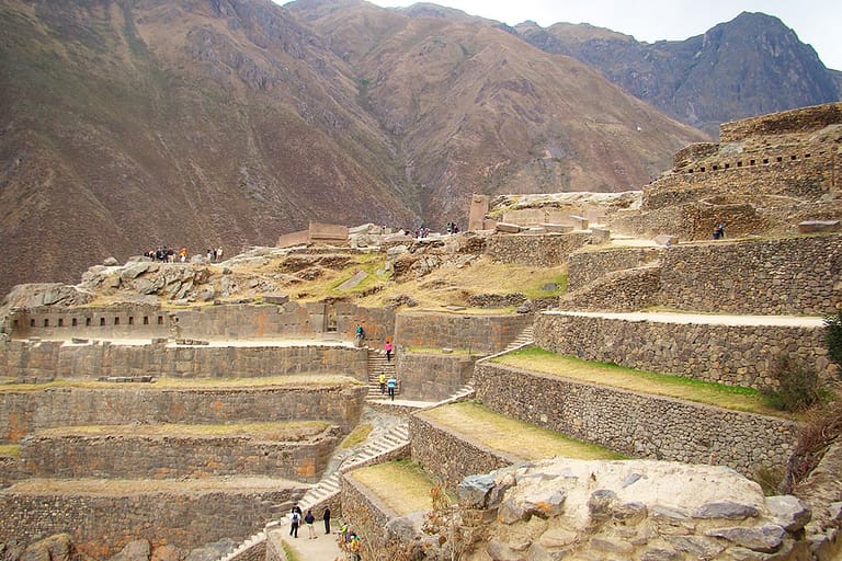 Explorando la Historia de Ollantaytambo: Un Tesoro Arqueológico en los Andes Peruanos