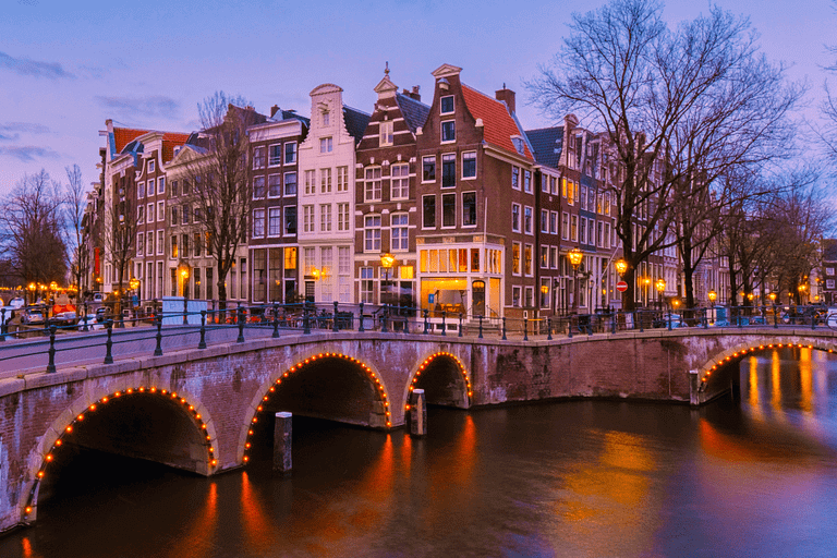 Explorando Ámsterdam: Más allá de los Icónicos Canales y Museos